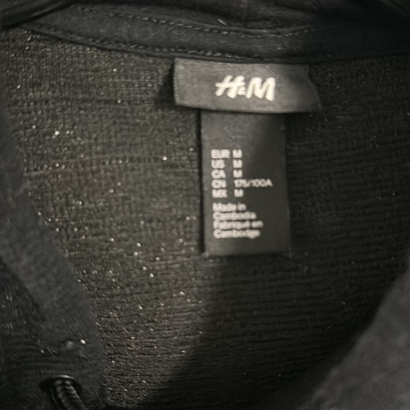 H&M sweahsirt black shimmer hoodie Sz medium - Picture 2 of 2